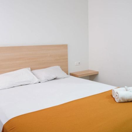 Urooms Tanah Abang Cakarta Dış mekan fotoğraf