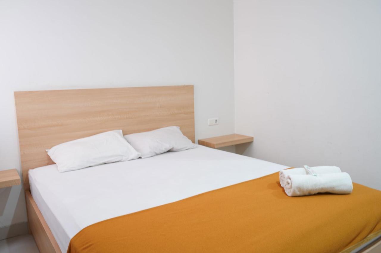 Urooms Tanah Abang Cakarta Dış mekan fotoğraf